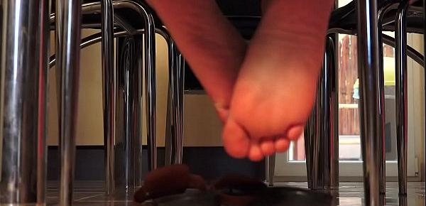 Soles close view by an erotic Milf